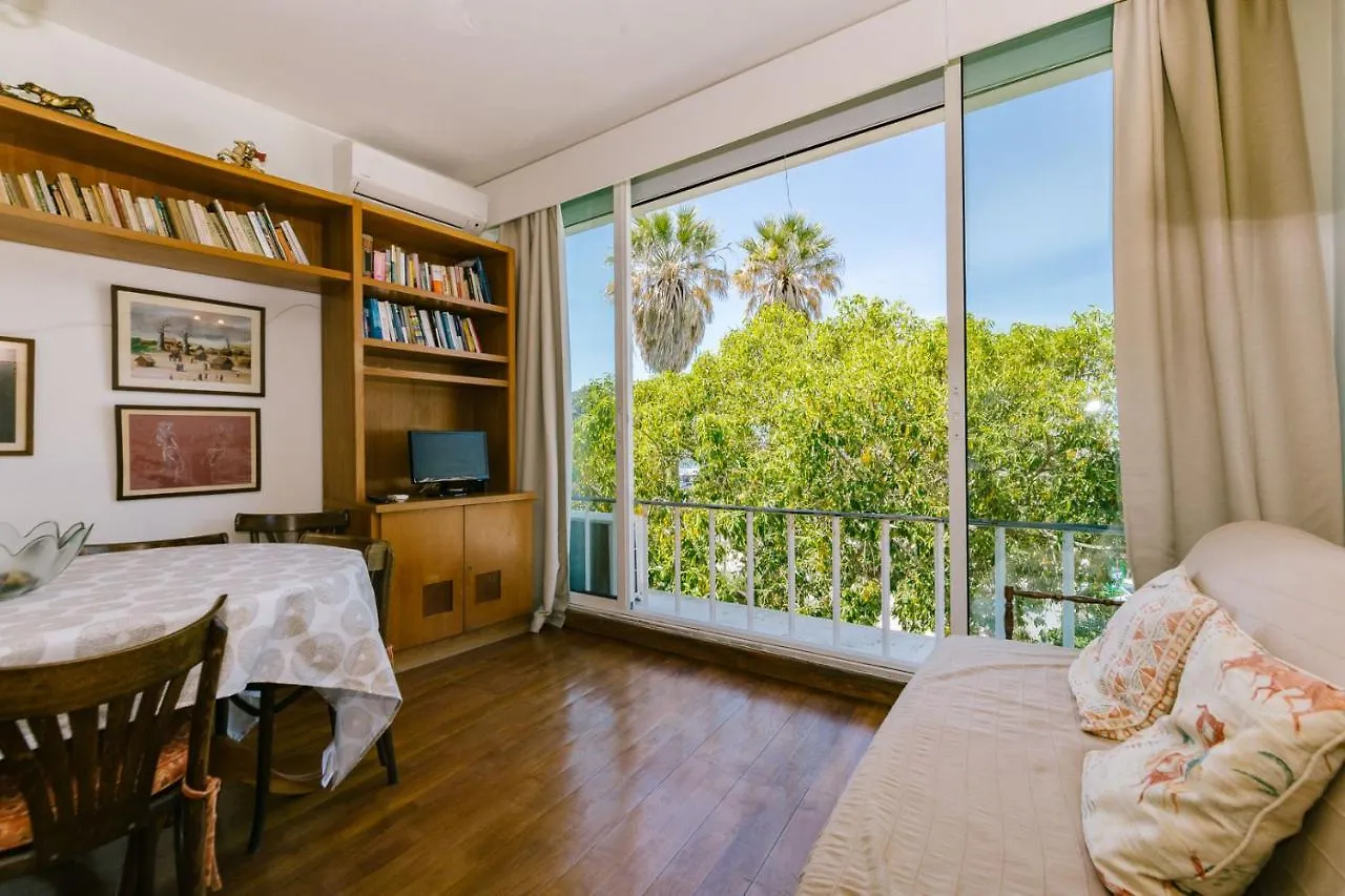 Rent4Rest Estoril Beachfront Apartments 0*,  Portugal