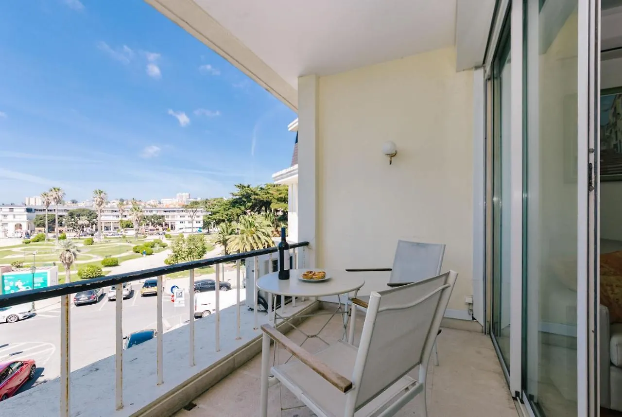 Rent4Rest Estoril Beachfront Apartments 0*,
